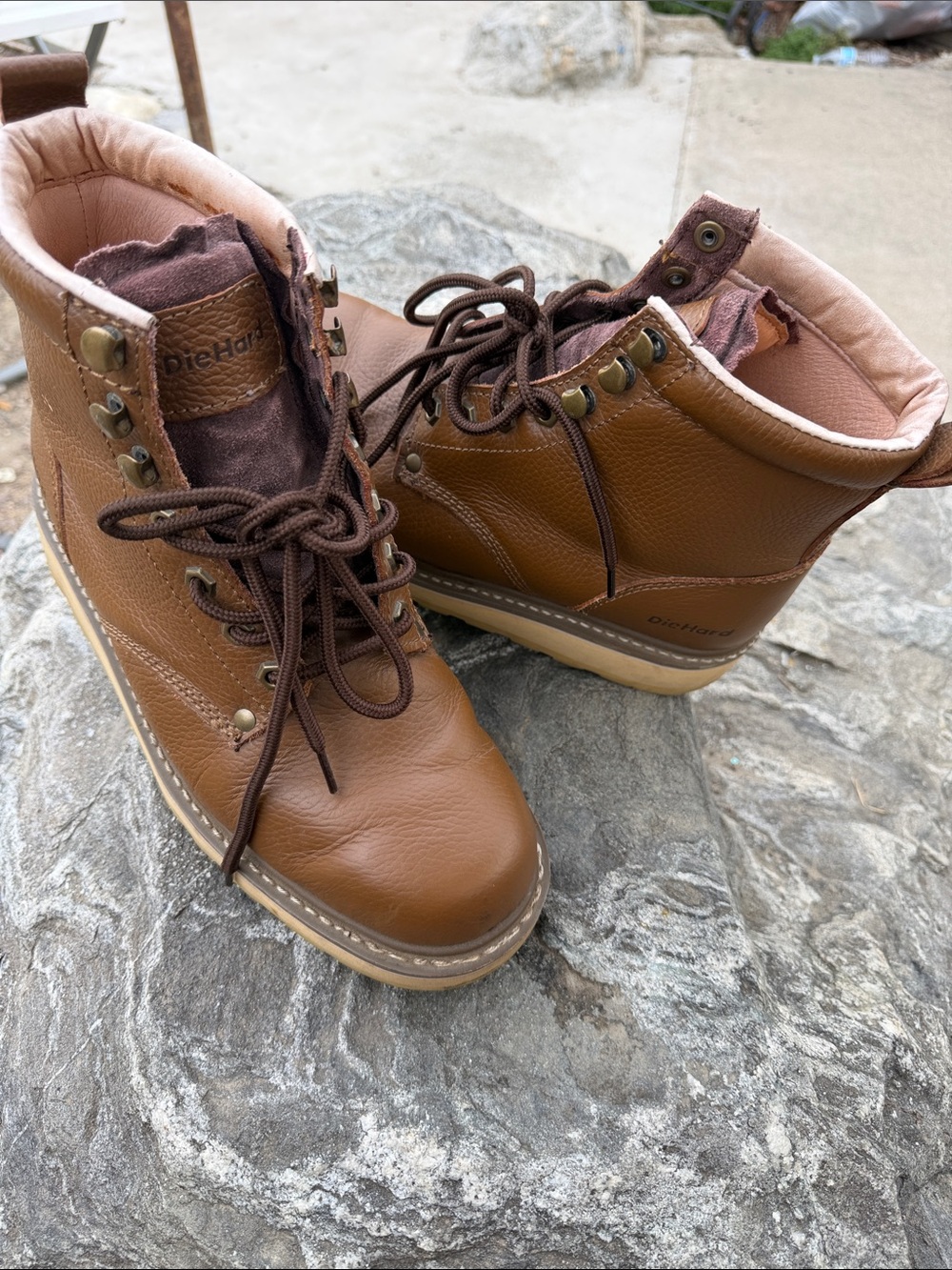 Men’s Tan Leather Lace-Up Work Boots by diehard